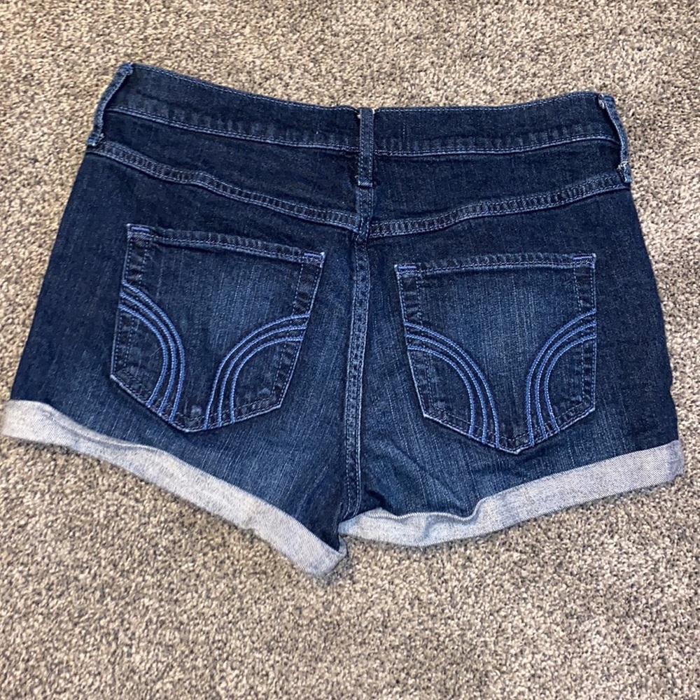 Size 9 29in Hollister Cuffed Jean Shorts